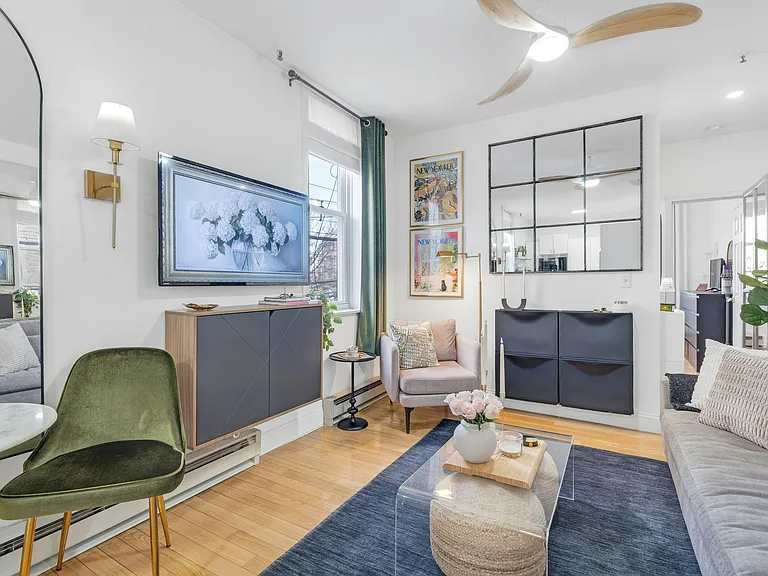 235 Monroe St #17 — Photo 5