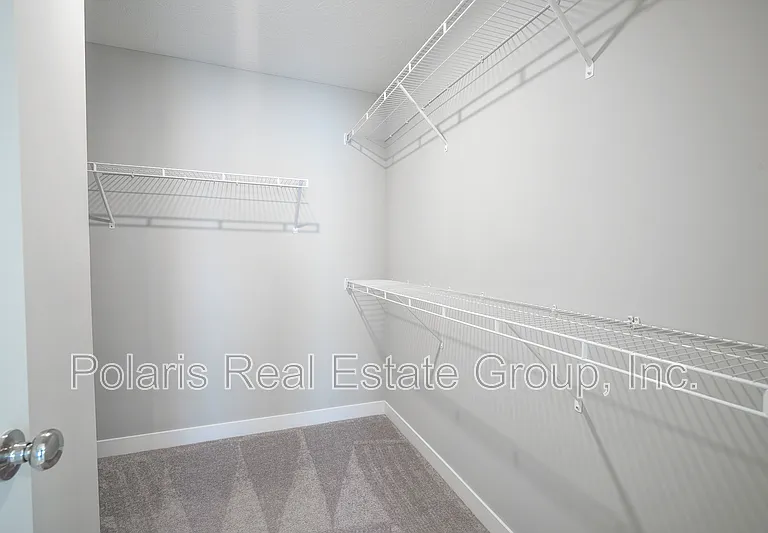 673 Golborne St — Photo 28