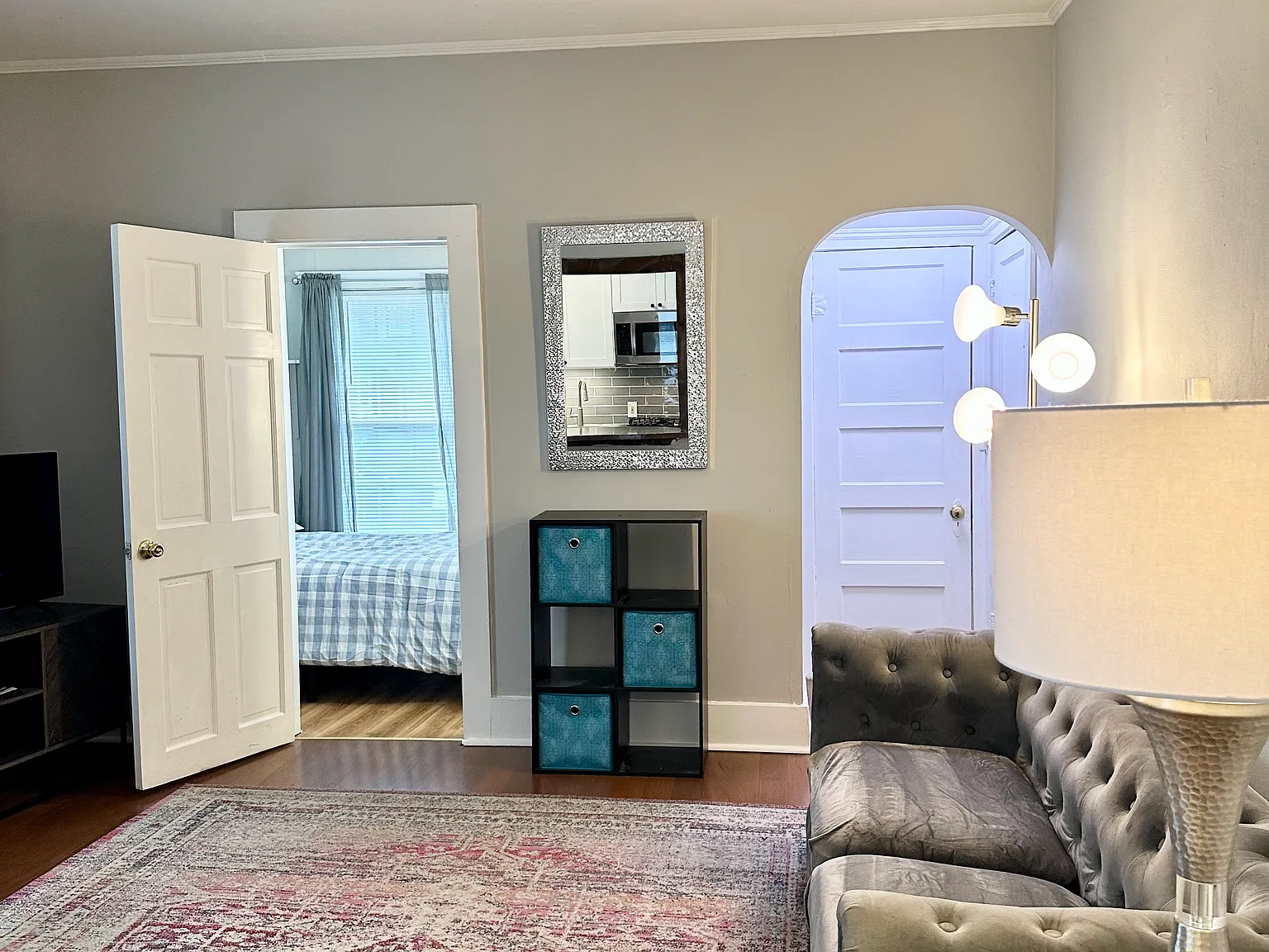 2 bed, 725 sqft, $2,145 — Photo 2