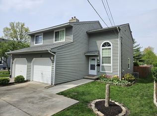 17 Elm Ave, Carpentersville, IL 60110