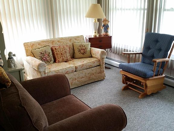 2nd image of 12 Leeward St