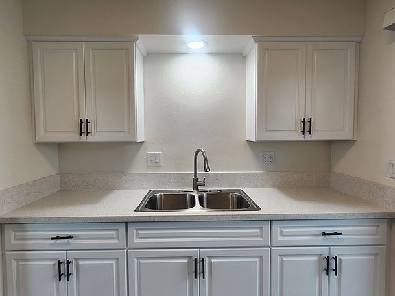 5th image of 431 S Simpson Ave APT A