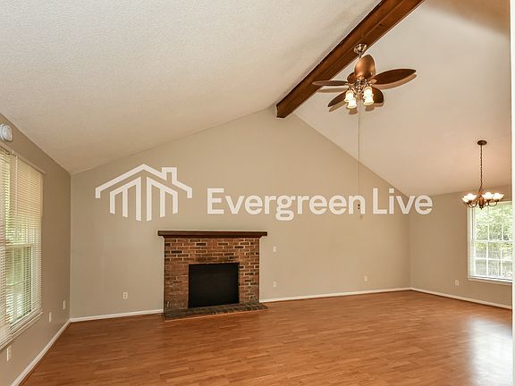 2nd image of 204 Castlewood Ln