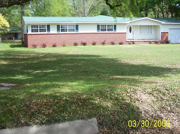 5622 3rd St, Satsuma, AL 36572