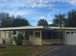 6933 Waverly St, Sarasota, FL 34243
