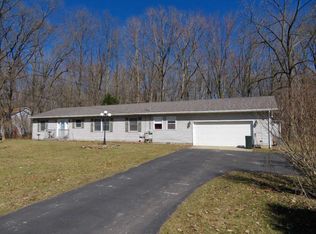 1303 Meanwell Rd, Dundee, MI 48131