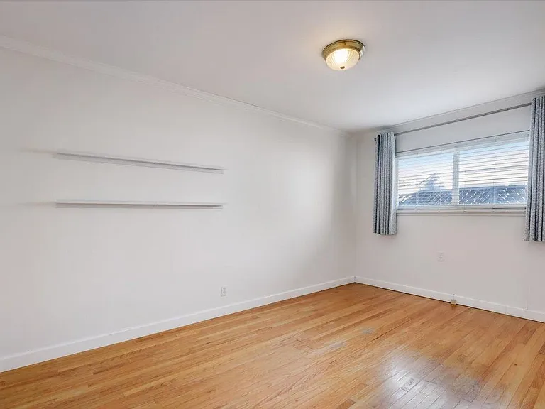 1589 Saint Regis Dr — Photo 17