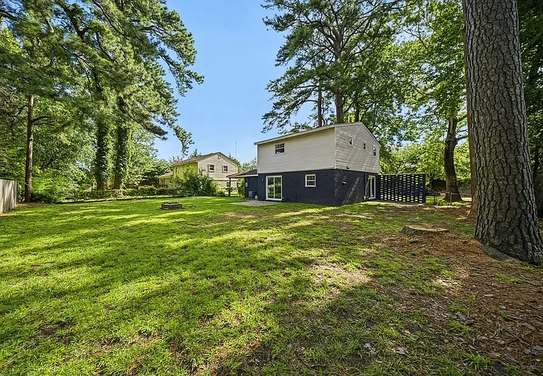 625 S Military Hwy — Photo 28