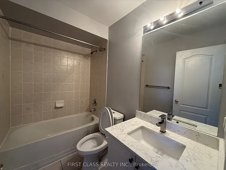 36 Princess Diana Dr — Photo 9
