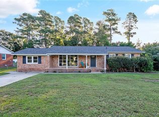 1801 Flintshire Rd, Fayetteville, NC 28304