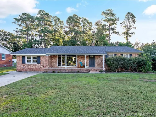 1801 Flintshire Rd, Fayetteville, NC 28304