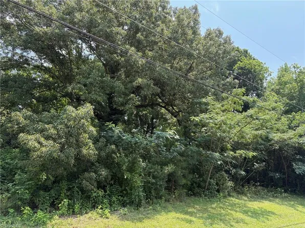 432 Woodlawn St, Asheboro, NC 27203