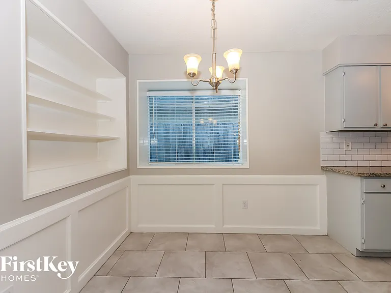 16310 Forest Bend Ave — Photo 5