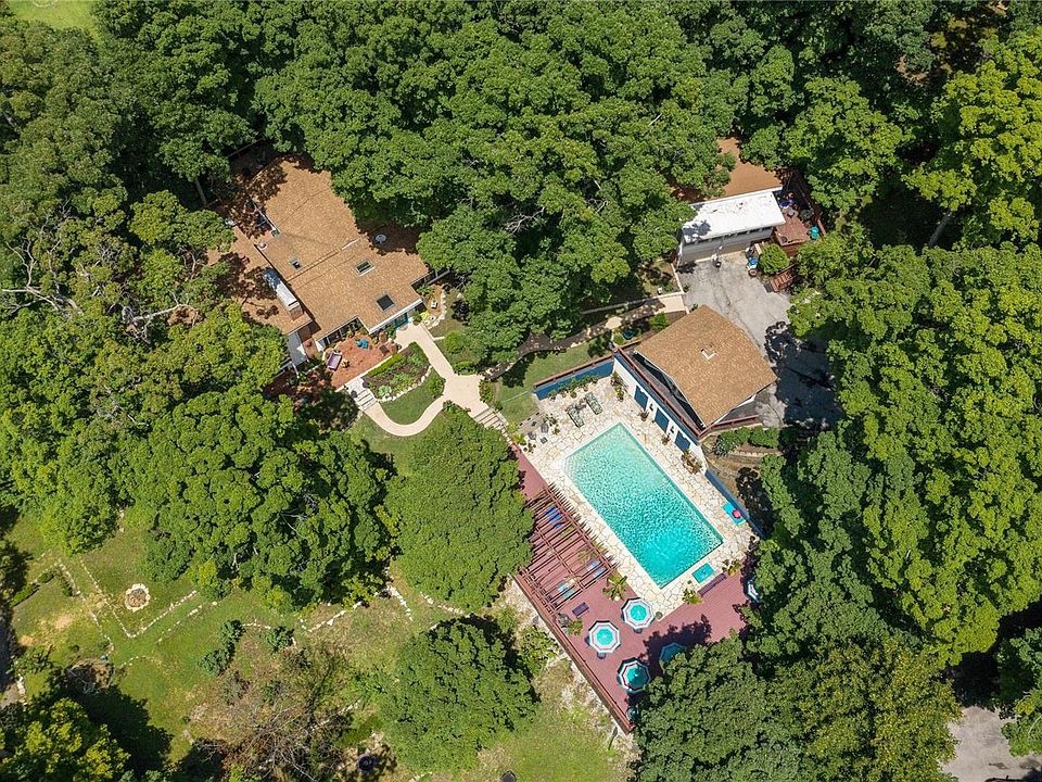 11 Arrowhead Estates Ln, Chesterfield, MO 63017 Zillow