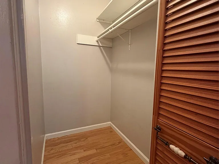 2303 Barton Village Cir #101 — Photo 12