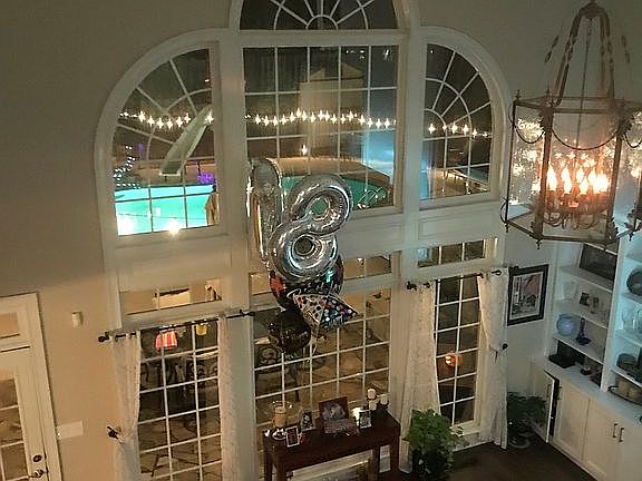 4th image of 203 Clear Springs Ln