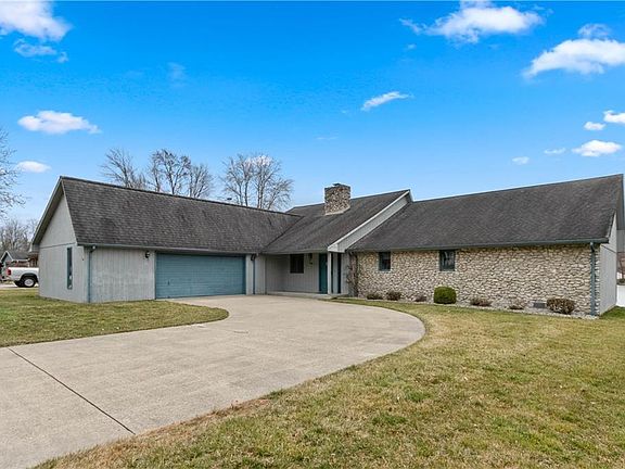 2nd image of 360 Mutton Creek Dr