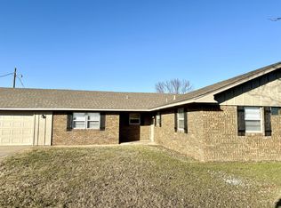 3289 Cardinal Rd, Ardmore, OK 73401
