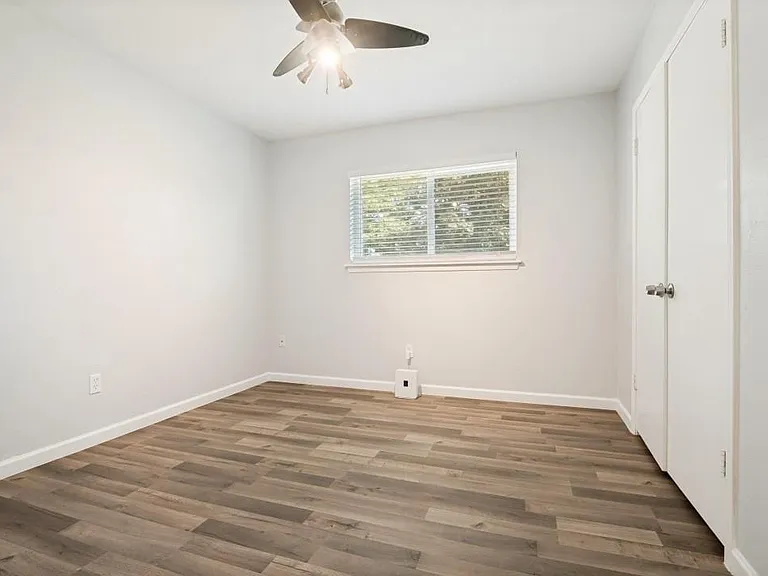 1149 Meadow Creek Ct — Photo 4