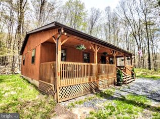 151 Hughes Dr, Greentown, PA 18426