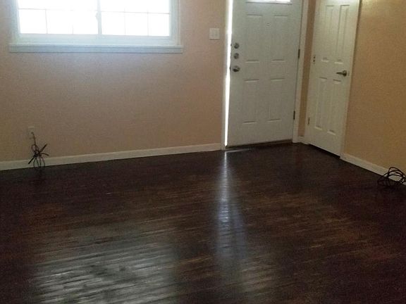 3rd image of 412 Nauert St