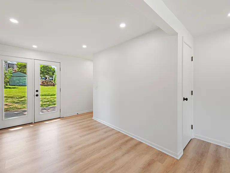 Valley View Dr — Photo 8