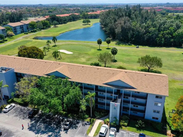 12500 SW 6th St APT 311N, Pembroke Pines, FL 33027