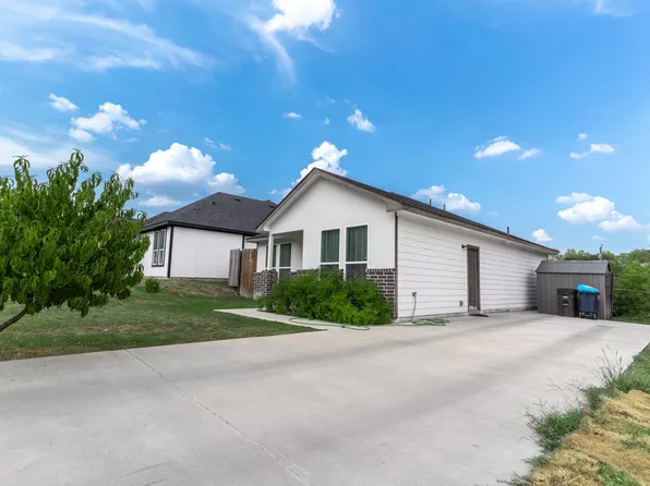 2808 NW 17th St, Fort Worth, TX 76106