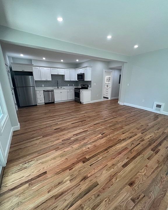 1st image of 765 Columbia Rd APT 1