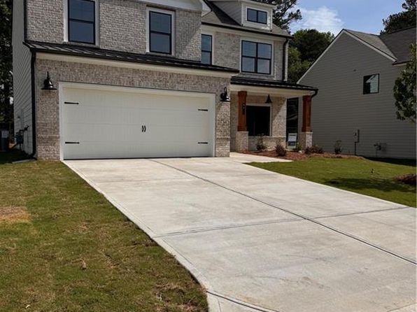 376 Waterbluff Dr, Mableton, GA 30126