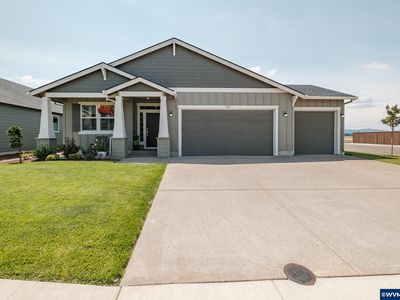 1447 Gladiola Dr, Junction City, OR, 97448