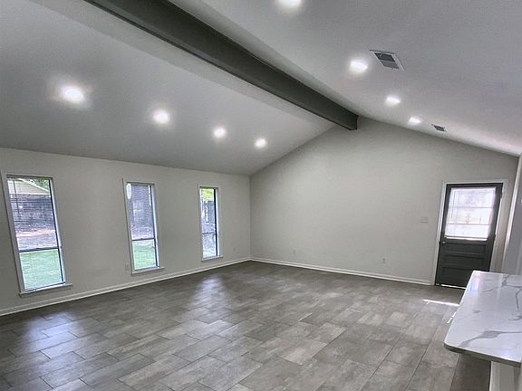 3rd image of 6744 Bainbridge Dr