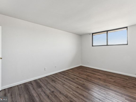 4th image of 505 N Armistead St APT 302