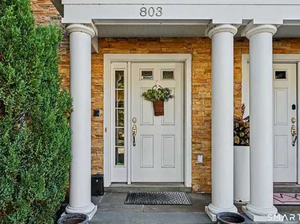 70 Riverdale Ave Unit 803, Greenwich, CT 06831