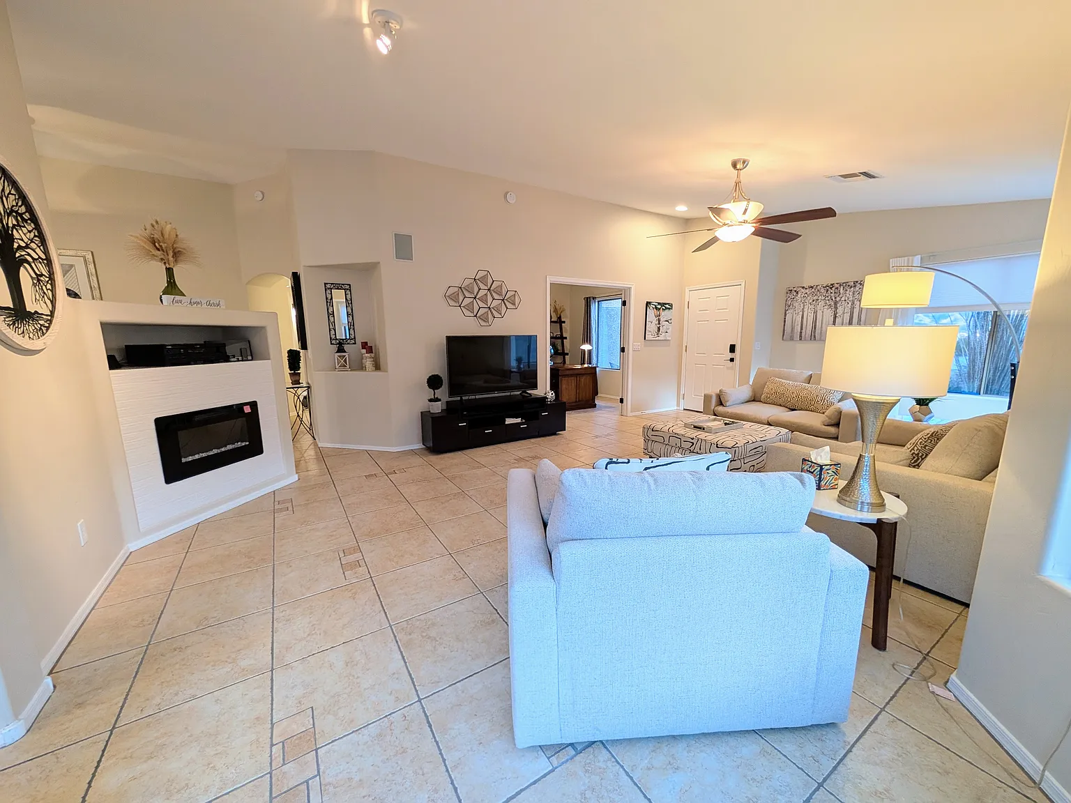 11633 N Greys Ct — Photo 3