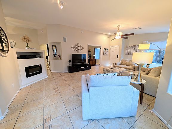 3rd image of 11633 N Greys Ct