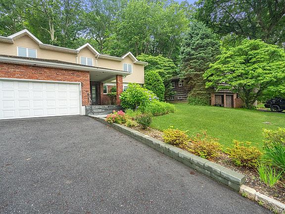 2nd image of 44 Sandy Hollow Rd