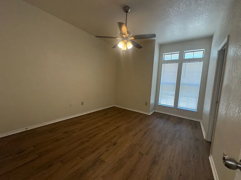 MTHLY - 3149 Tudor — Photo 29