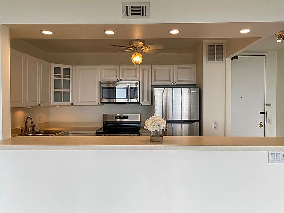 Updated kitchen appliances 