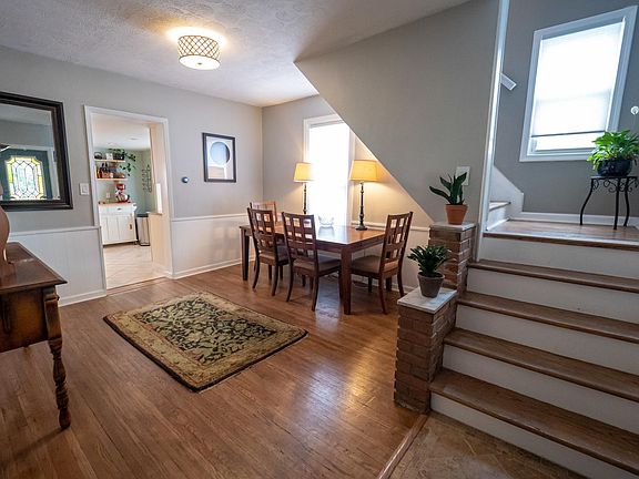 5th image of 1354 W 3rd Ave
