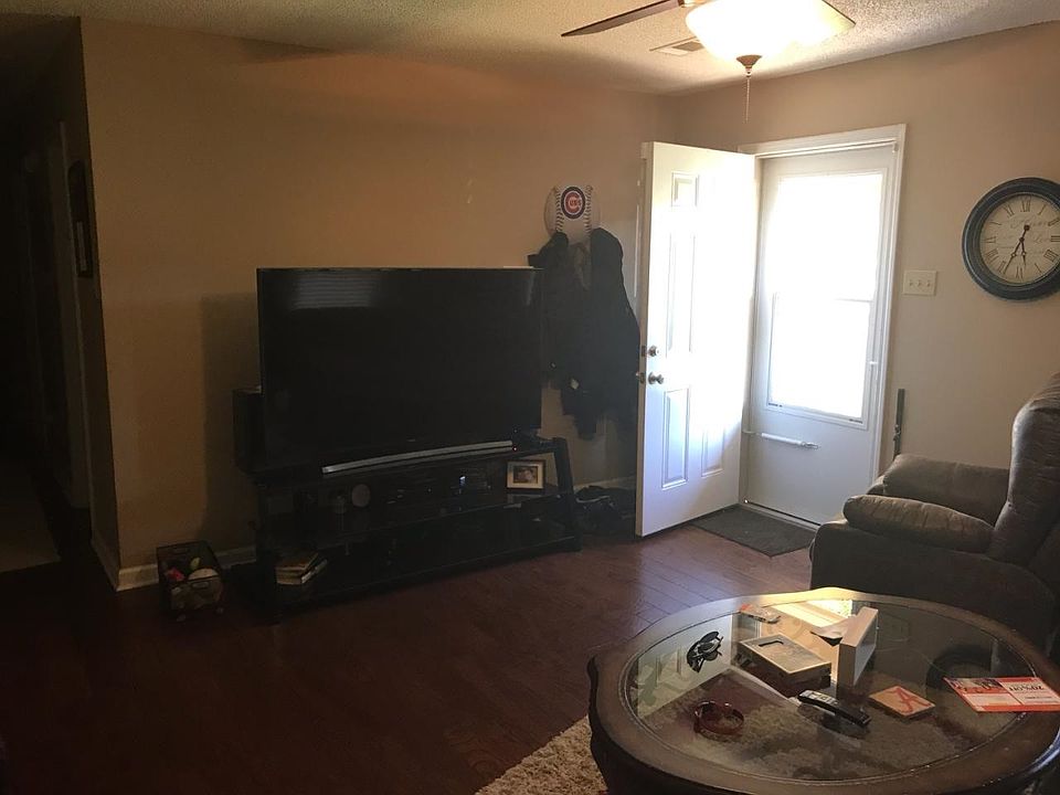 2nd image of 254 Village St