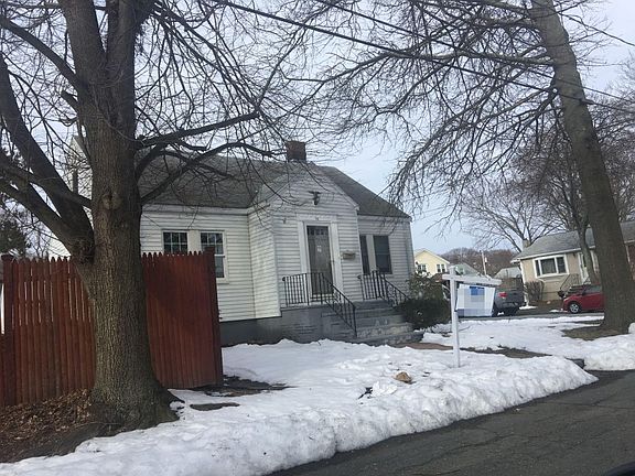 2nd image of 26 Columbia Blvd