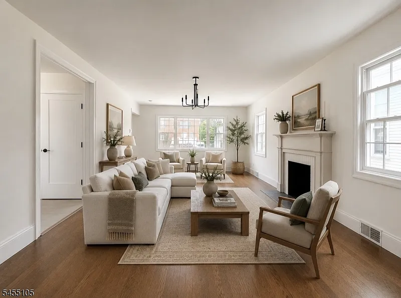 4 bed, 2.5 bath, $5,400 — Photo 2