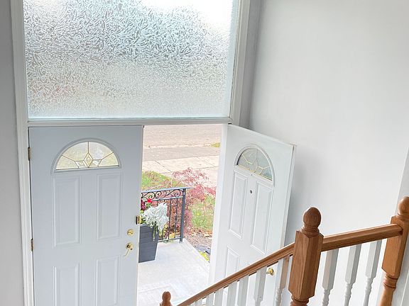 3rd image of 3346 Ivernia Rd
