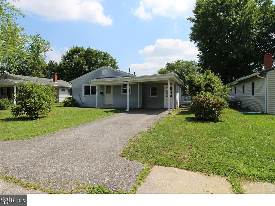 1st image of 903 E Ivy Dr