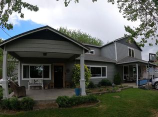 2863 Madrona Ln, Medford, OR 97501