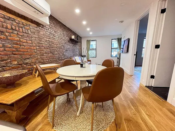 520 9th Ave, New York, NY 10018