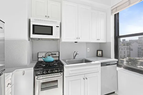 Rented by Compass | media 21