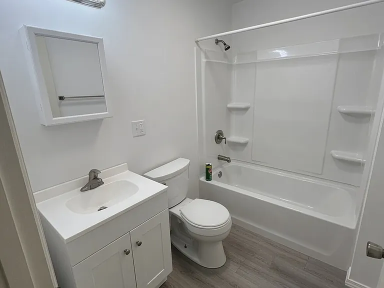 826 Grant St — Photo 6