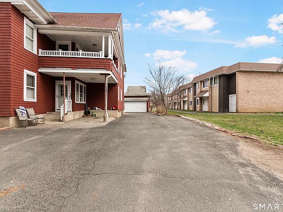 5th image of 105 Howe Ave